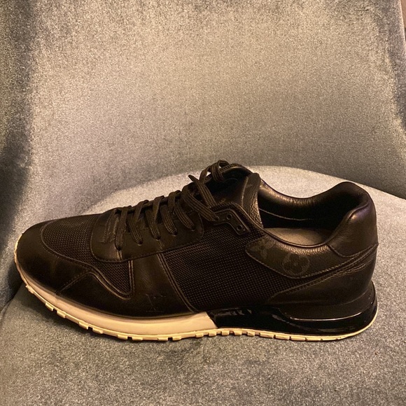 Louis Vuitton - Run Away Sneaker - No Holds - Picture 1 of 9